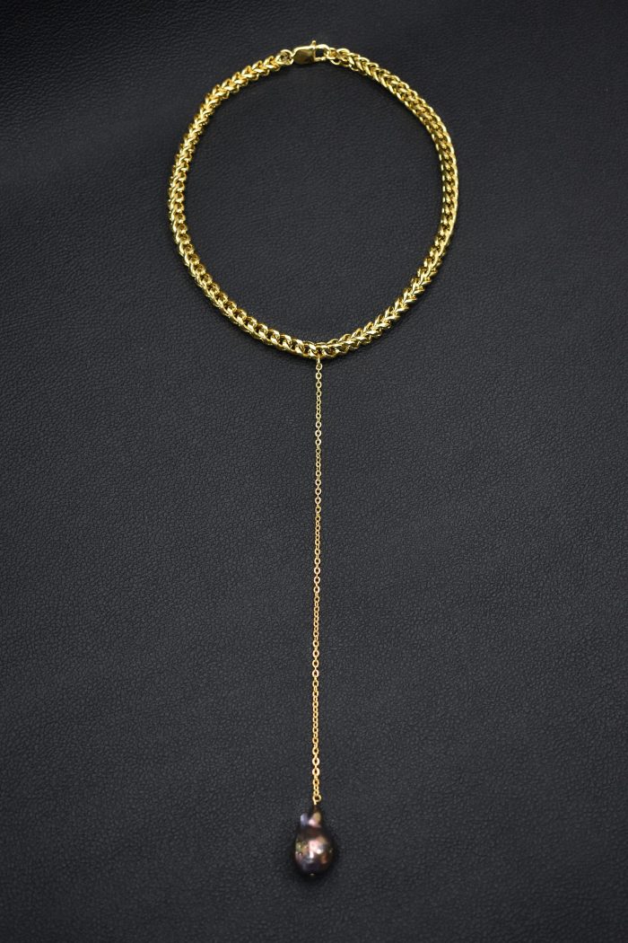 Κολιέ Κολιέ με κοντή αλυσίδα και κρεμαστό μαύρο μαργαριτάρι baroque Eleven K Jewelry