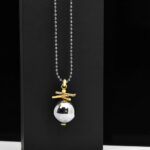 Earrings Earrings with crackle elements Eleven K Jewelry