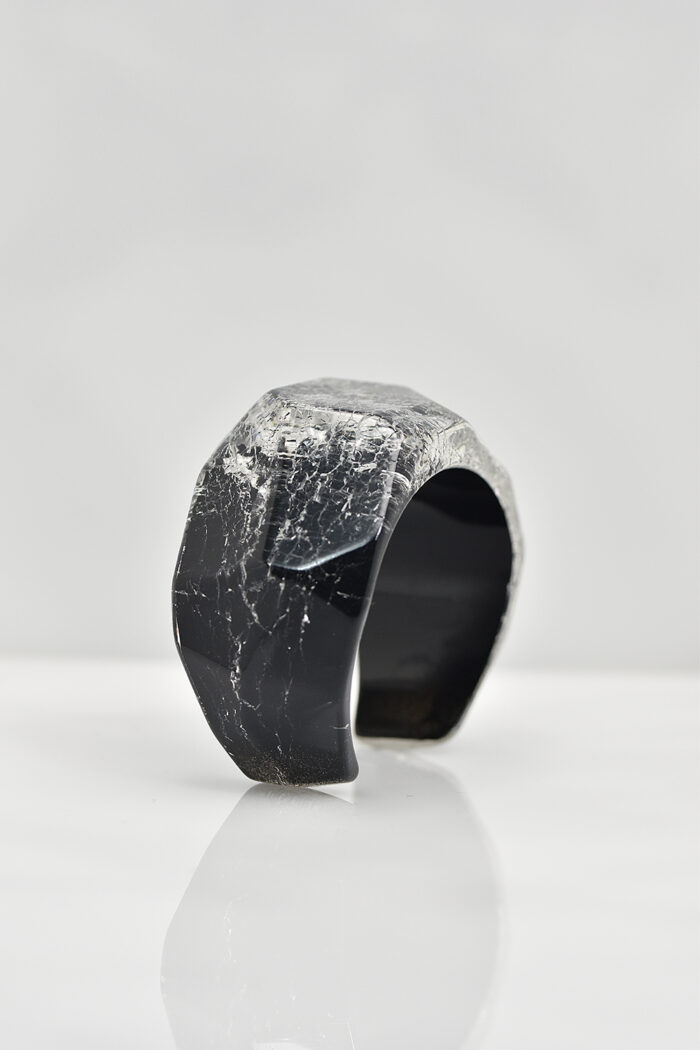 Eleven K Limited Edition -The Resin Collection ABYSS -Βραχιόλι cuff με κρακελέ όψη Eleven K Jewelry