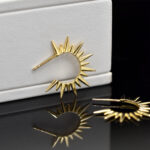 Eleven K Favorites Σκουλαρίκια κρεμαστά σε διχρωμία με κρίκο και spike Eleven K Jewelry