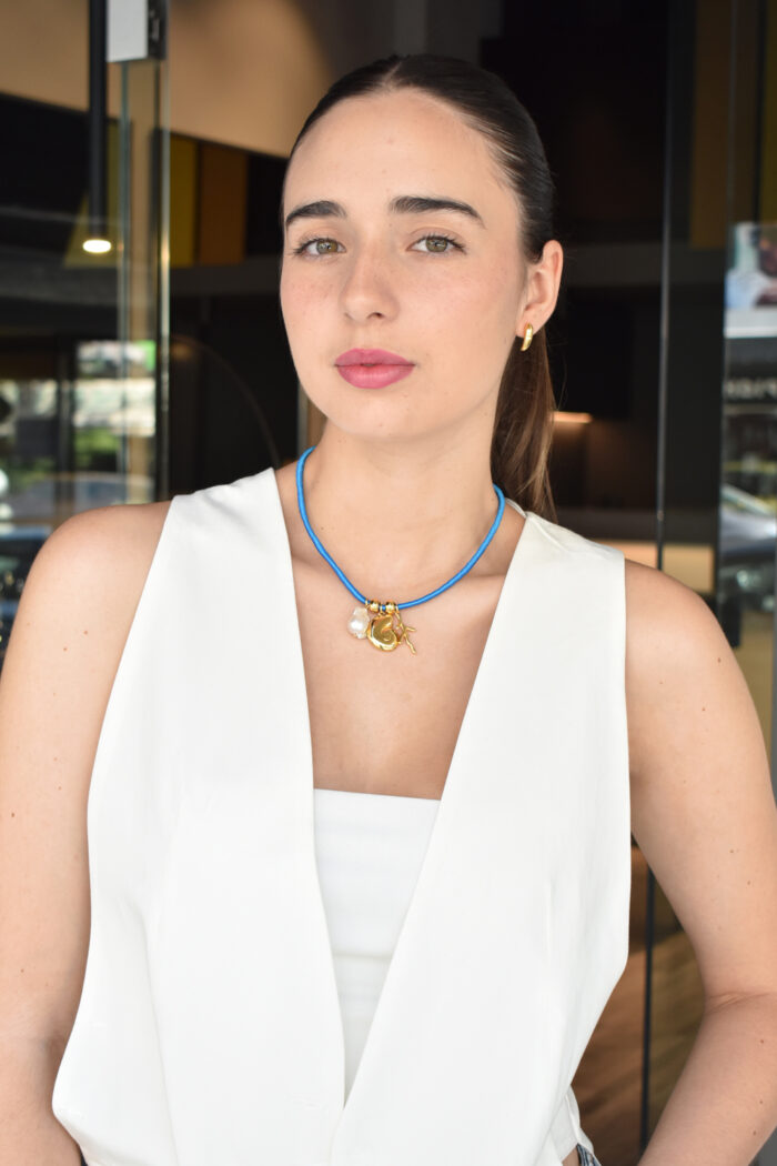 Eleven K -The Summer Edit Collection ISLA – Κολιέ με τυρκουάζ κορδόνι, μαργαριτάρι μπαρόκ και κρεμαστό κοχύλι Eleven K Jewelry