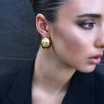 The SERENE Capsule DOME –Σκουλαρίκια bull επίχρυσα καρφωτά λουστρέ Eleven K Jewelry
