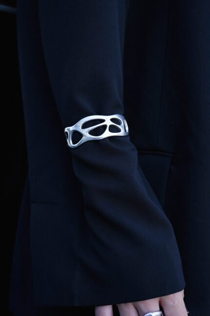 URBAN CODE VAULT – Σκουλαρίκια γεωμετρικά ασημί καρφωτά Eleven K Jewelry