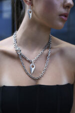 URBAN CODE DIVINE – Κολιέ με διπλή ασημί chunky αλυσίδα και statement στοιχείο Eleven K Jewelry