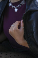 URBAN CODE URBAN CODE: THE RINGS – Ασημί δαχτυλίδι με σφαίρες στις άκρες σε minimal ύφος Eleven K Jewelry