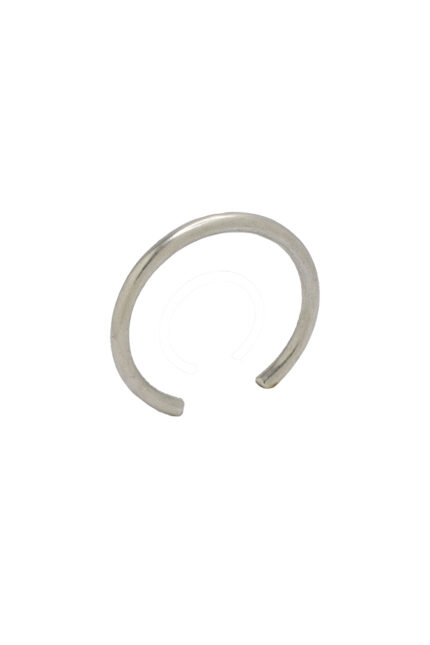 URBAN CODE SIRA – Βραχιόλι χειροπέδα ασημί σε λεία ή σφυρήλατη υφή Eleven K Jewelry