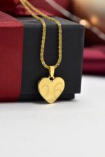 Γούρια 2026 Γούρι 2026 κολιέ καρδιά χρυσή με ιδιαίτερη αλυσίδα Eleven K Jewelry