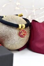 Βραχιόλια Γούρι 2026 βραχιόλι με κόκκινο σμάλτο & μαύρο βελούδινο κορδόνι Eleven K Jewelry