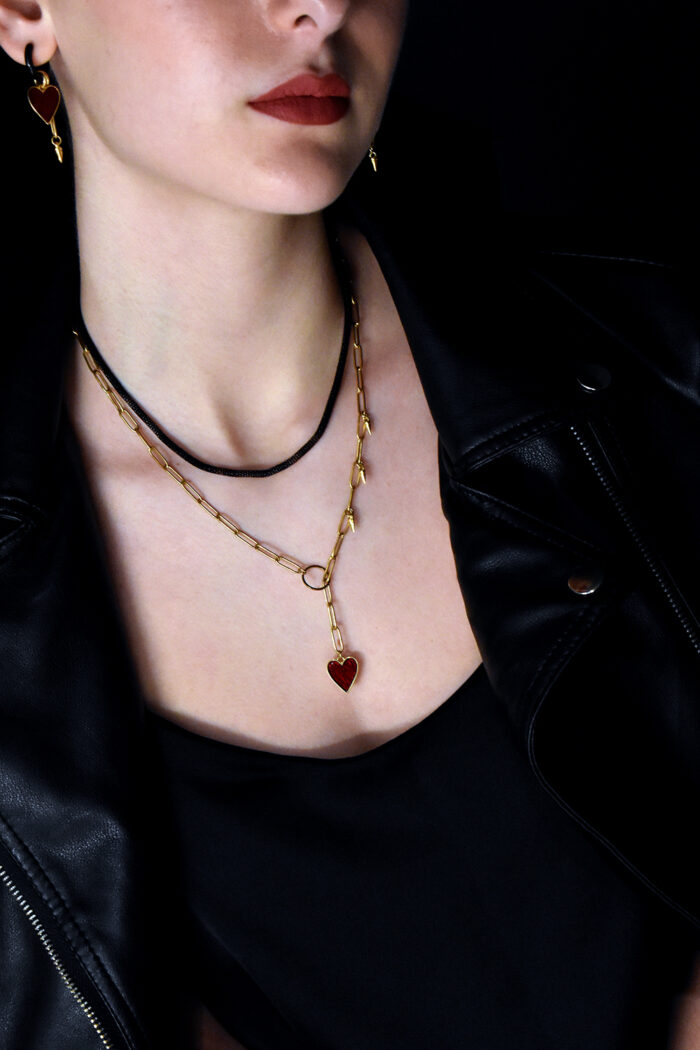 Κολιέ Γυναικείο διπλό κολιέ καρδιά με κόκκινο σμάλτο και μαύρη & χρυσή αλυσίδα Eleven K Jewelry