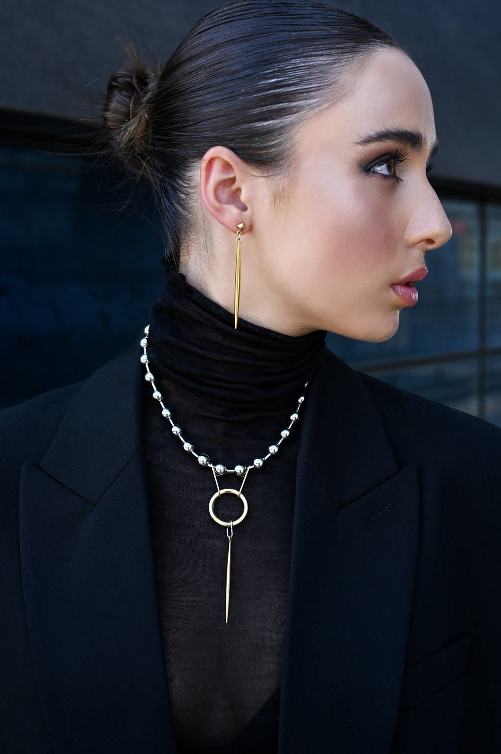 SIGN – Γυναικεία μακριά σκουλαρίκια με κάθετη μπάρα και γεωμετρική βάση elevenkjewelry.com LEVEL K LEVEL K SIGN – Γυναικεία μακριά σκουλαρίκια με κάθετη μπάρα και γεωμετρική βάση Eleven K Jewelry