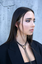 LEVEL K HAVOC – Μακριά σκουλαρίκια με μαύρη αλυσίδα και χρυσό στοιχείο Eleven K Jewelry