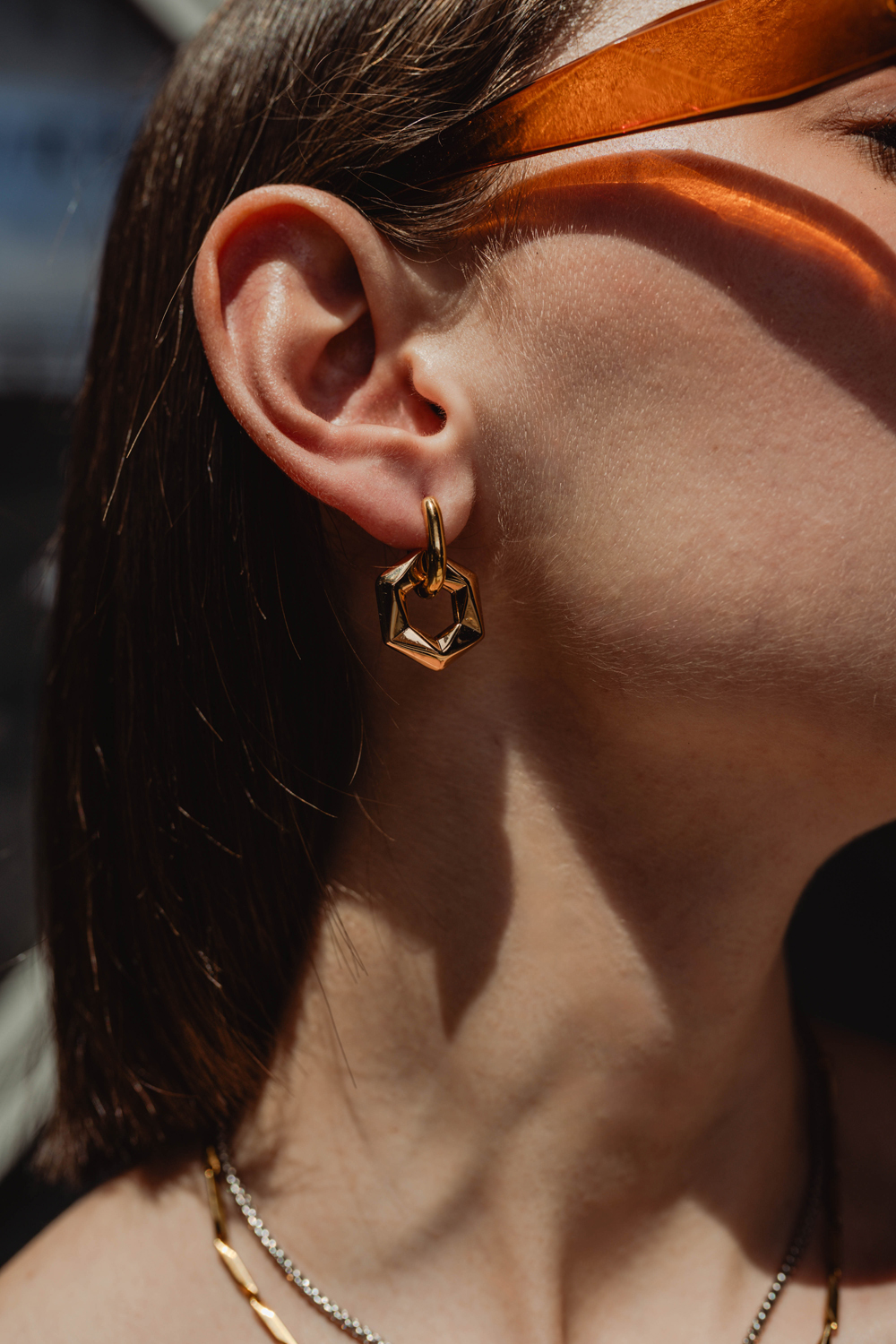 HEXA – Χρυσά σκουλαρίκια κρεμαστά πολυγωνικά elevenkjewelry.com DUAL: The Capsule DUAL: The Capsule HEXA – Χρυσά σκουλαρίκια κρεμαστά πολυγωνικά Eleven K Jewelry