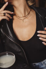 HOURS: An Eleven K story DAZE Gold – Διπλό χρυσό κολιέ αλυσίδα με αστέρι Eleven K Jewelry
